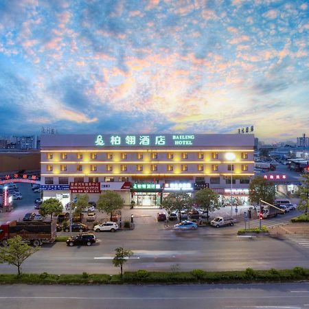 Bai Ling Hotel Нанинг Екстериор снимка